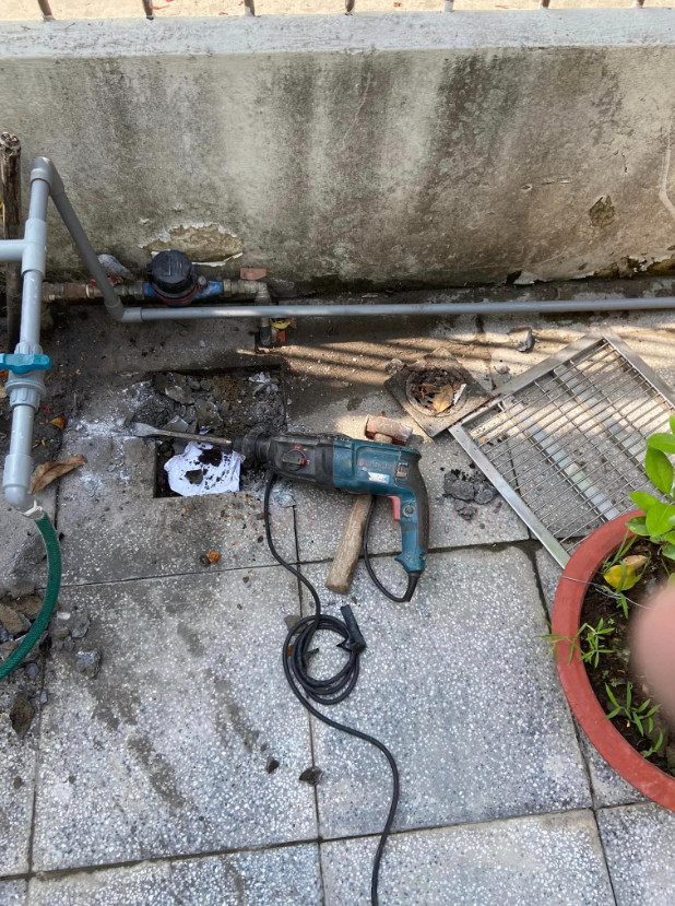 Dùng cụ sửa đường ống nước